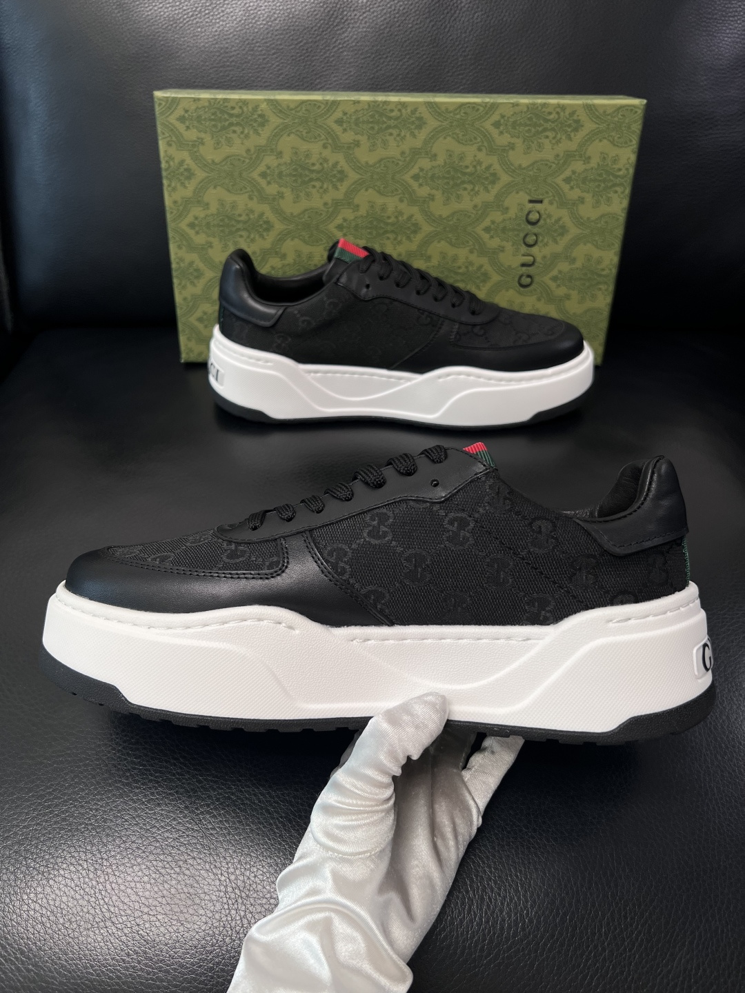 Gucci  高品质  顶级工艺品  古奇专柜新款，原厂配置意大利进口牛皮搭配印花布面料，进口牛皮内里垫