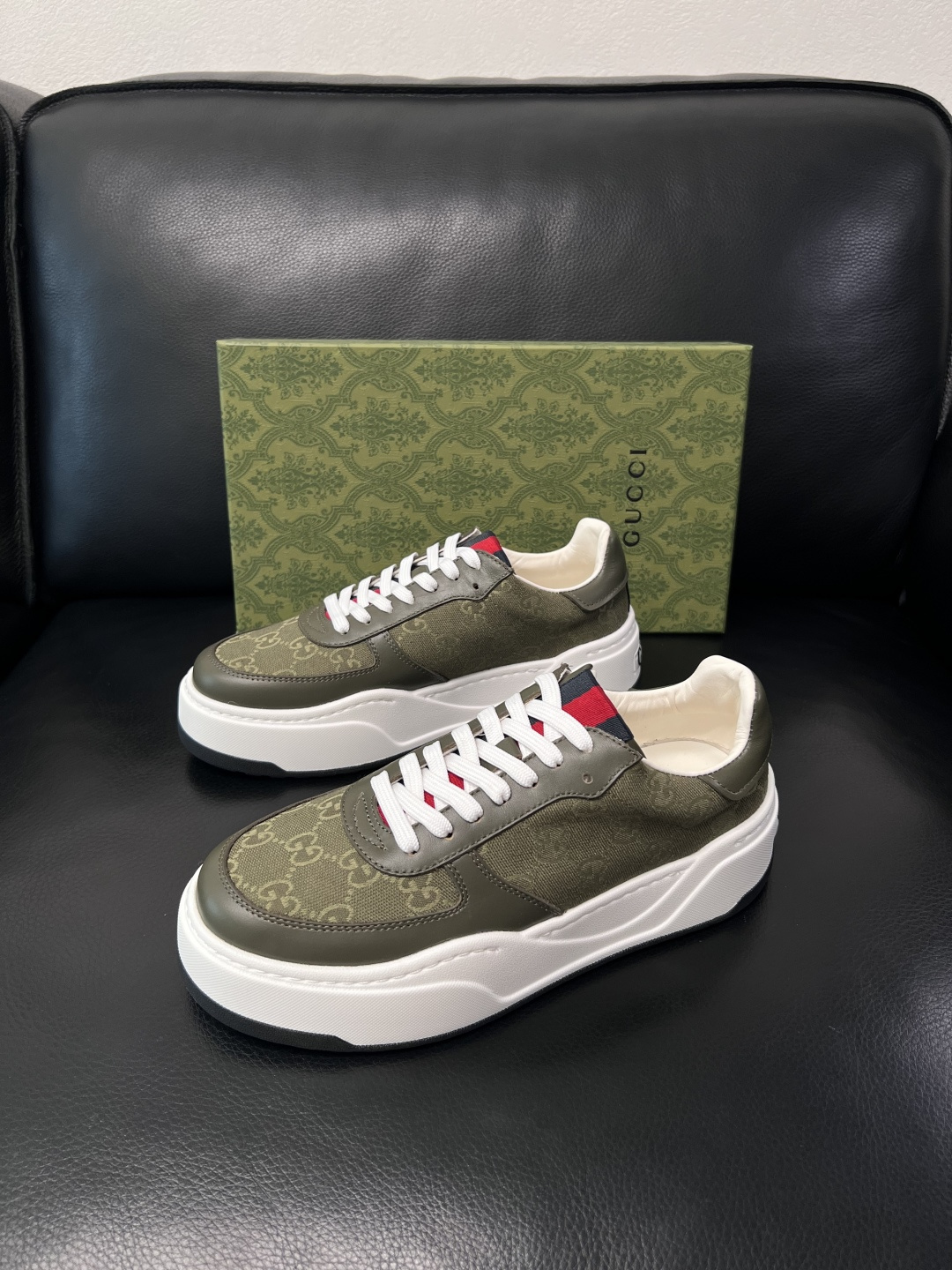 Gucci  高品质  顶级工艺品  古奇专柜新款，原厂配置意大利进口牛皮搭配印花布面料，进口牛皮内里垫
