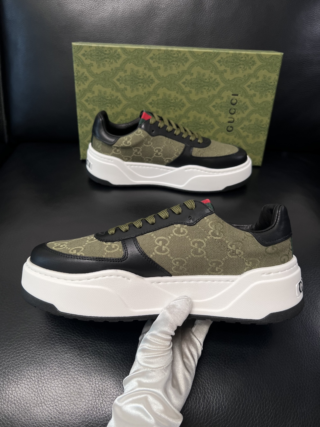 Gucci  高品质  顶级工艺品  古奇专柜新款，原厂配置意大利进口牛皮搭配印花布面料，进口牛皮内里垫