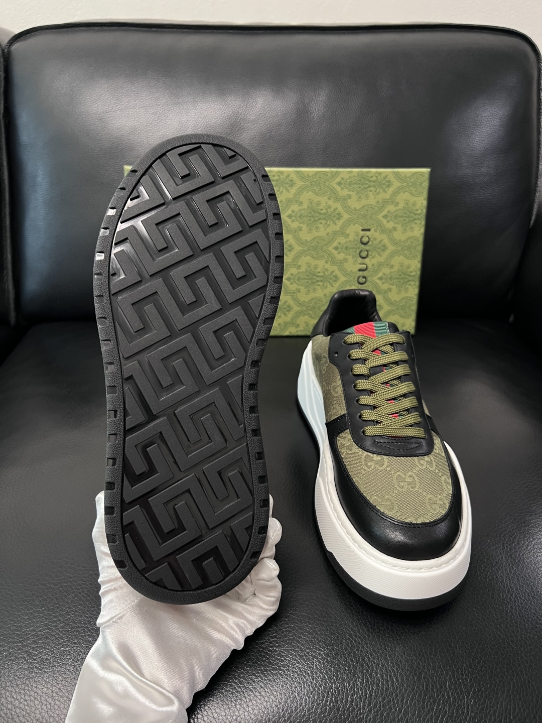 Gucci  高品质  顶级工艺品  古奇专柜新款，原厂配置意大利进口牛皮搭配印花布面料，进口牛皮内里垫