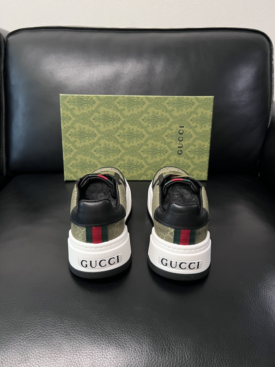 Gucci  高品质  顶级工艺品  古奇专柜新款，原厂配置意大利进口牛皮搭配印花布面料，进口牛皮内里垫