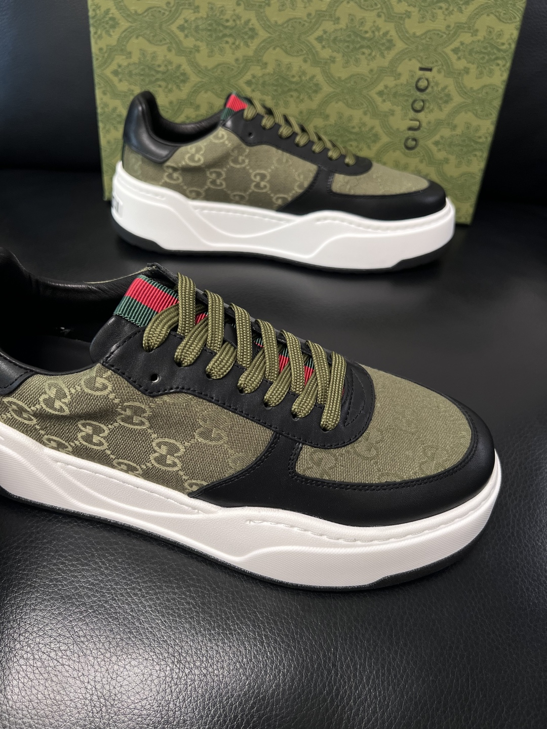 Gucci  高品质  顶级工艺品  古奇专柜新款，原厂配置意大利进口牛皮搭配印花布面料，进口牛皮内里垫