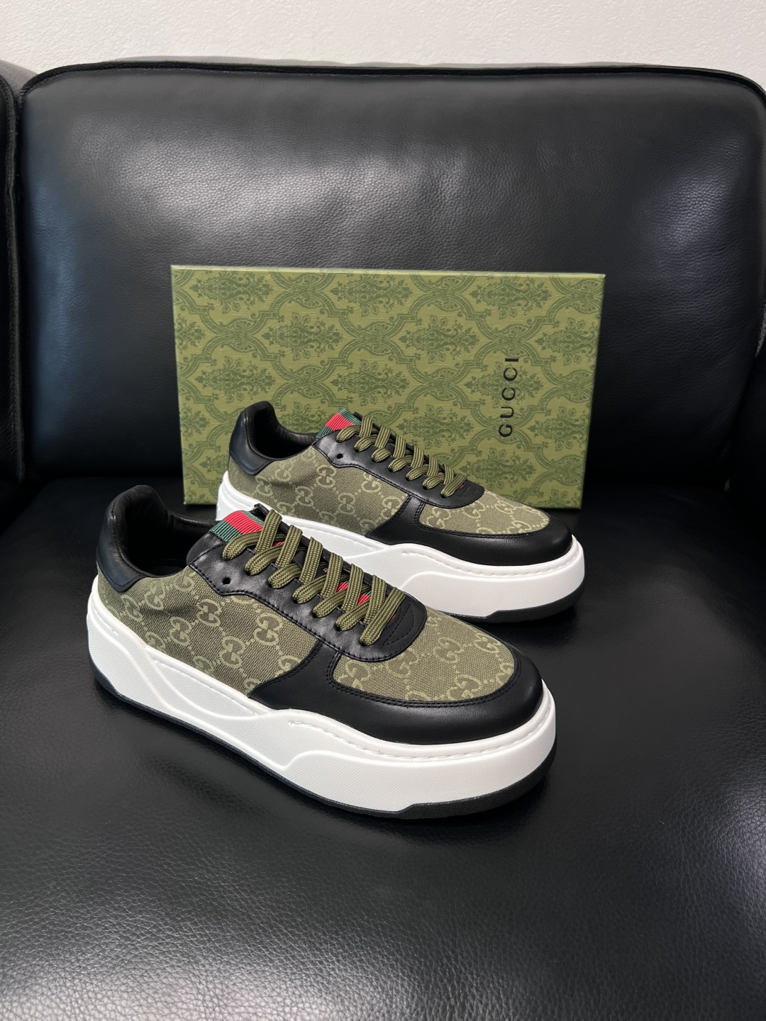 Gucci  高品质  顶级工艺品  古奇专柜新款，原厂配置意大利进口牛皮搭配印花布面料，进口牛皮内里垫