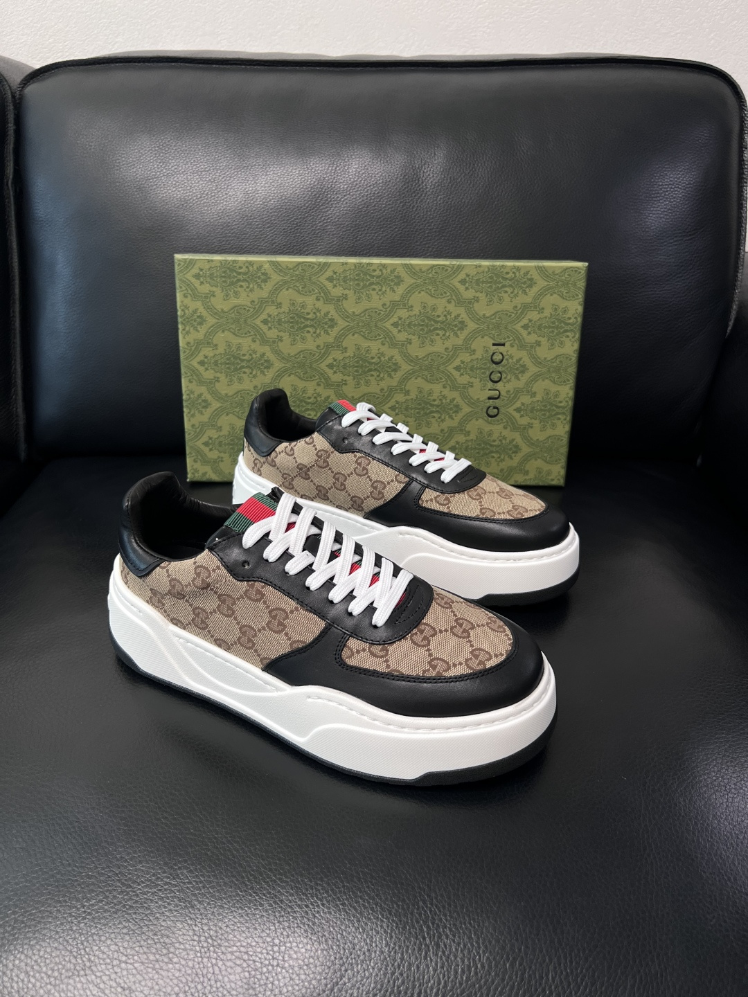 Gucci  高品质  顶级工艺品  古奇专柜新款，原厂配置意大利进口牛皮搭配印花布面料，进口牛皮内里垫