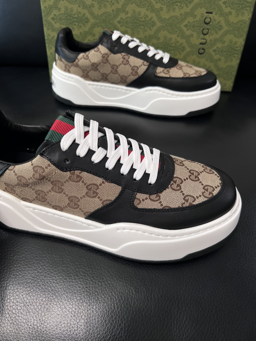 Gucci  高品质  顶级工艺品  古奇专柜新款，原厂配置意大利进口牛皮搭配印花布面料，进口牛皮内里垫