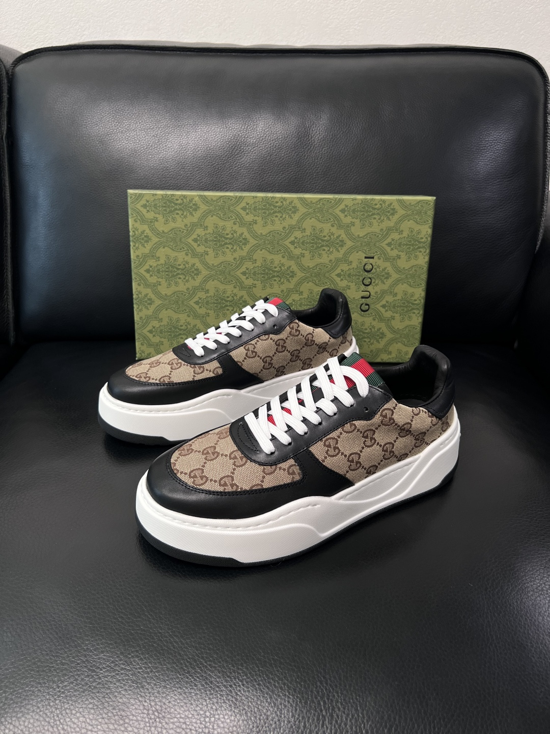 Gucci  高品质  顶级工艺品  古奇专柜新款，原厂配置意大利进口牛皮搭配印花布面料，进口牛皮内里垫