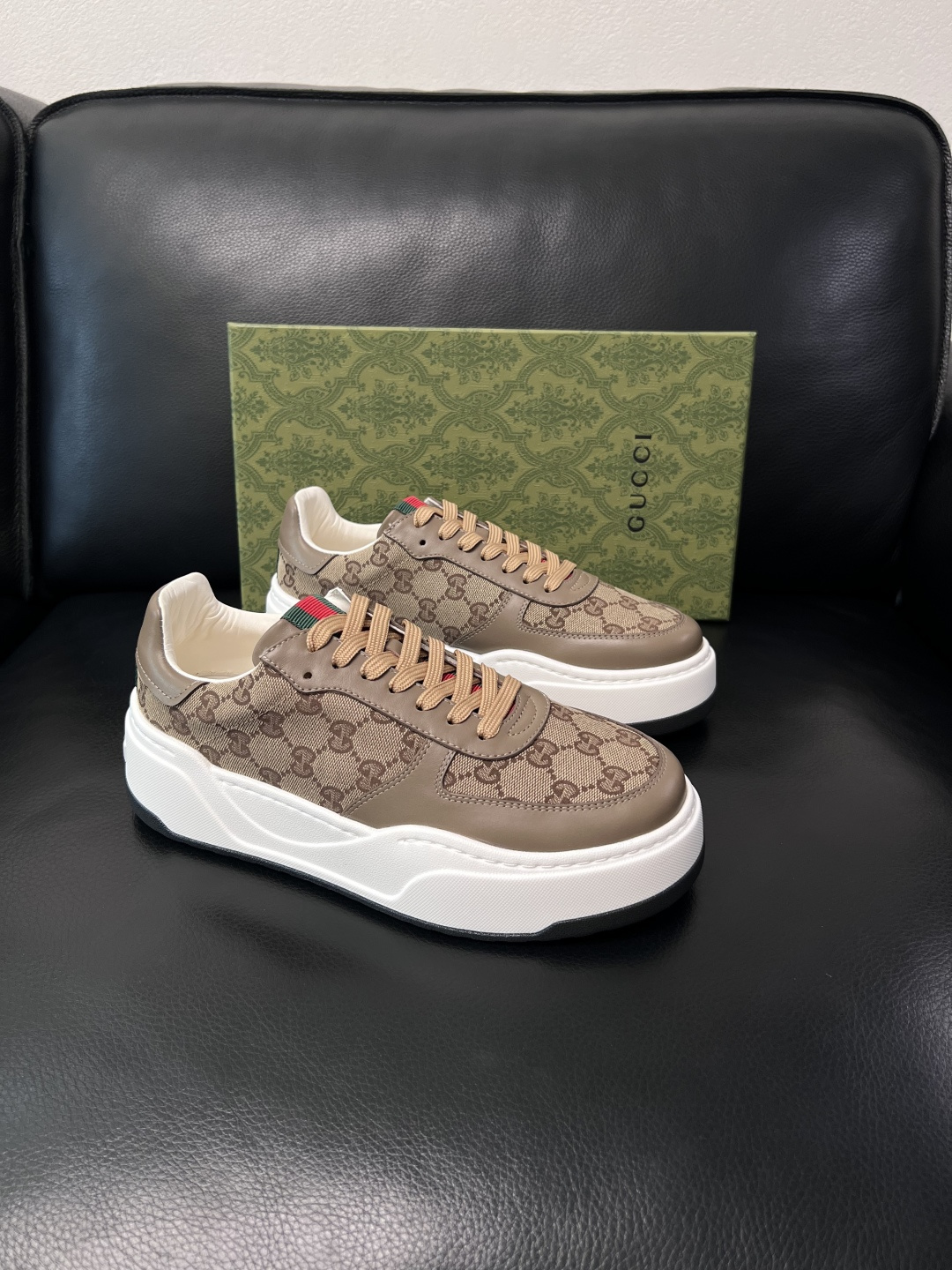 Gucci  高品质  顶级工艺品  古奇专柜新款，原厂配置意大利进口牛皮搭配印花布面料，进口牛皮内里垫