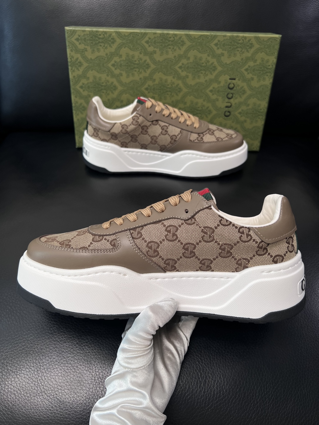 Gucci  高品质  顶级工艺品  古奇专柜新款，原厂配置意大利进口牛皮搭配印花布面料，进口牛皮内里垫