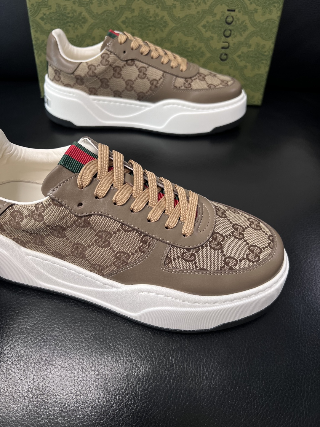 Gucci  高品质  顶级工艺品  古奇专柜新款，原厂配置意大利进口牛皮搭配印花布面料，进口牛皮内里垫