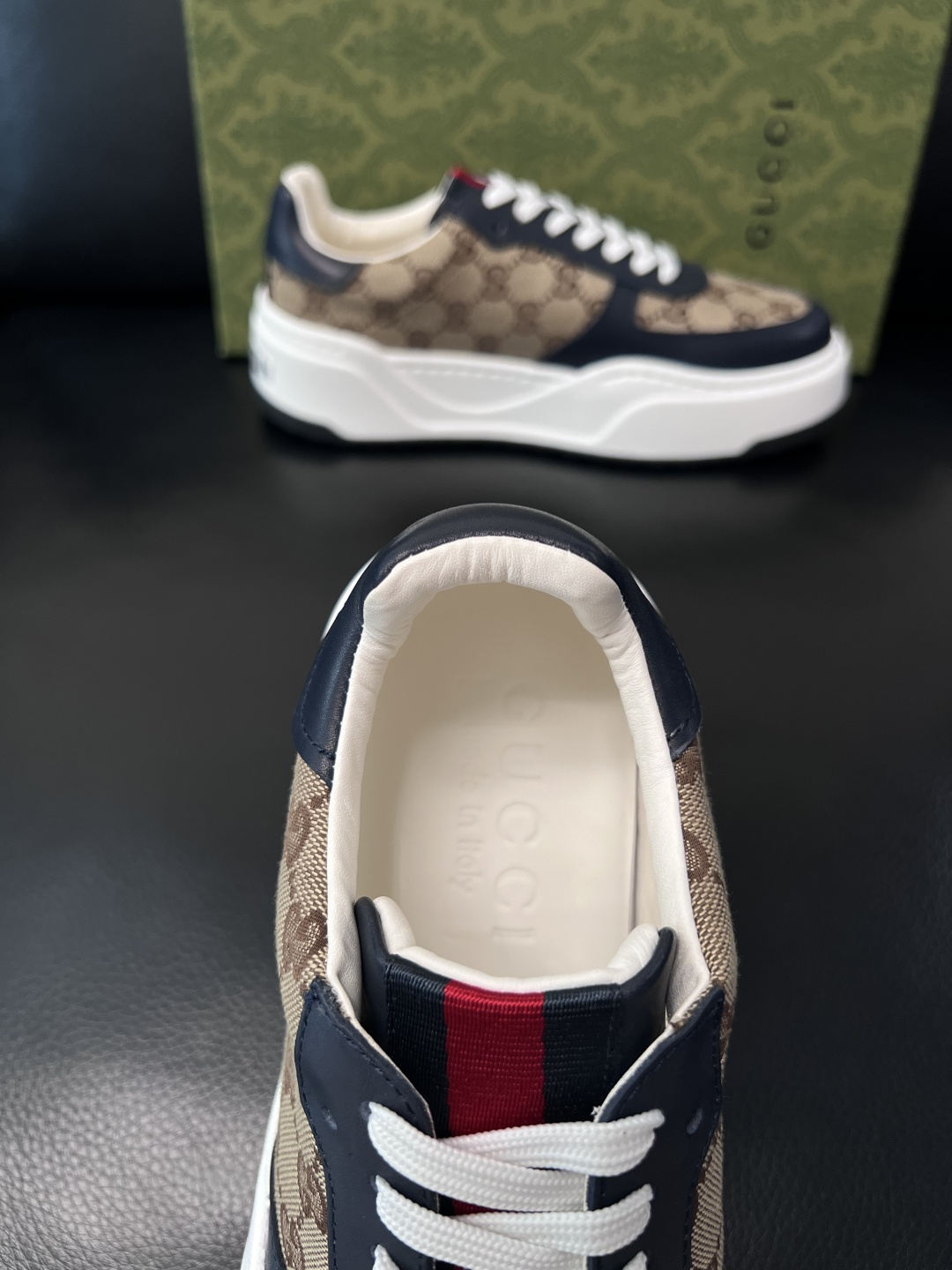 Gucci  高品质  顶级工艺品  古奇专柜新款，原厂配置意大利进口牛皮搭配印花布面料，进口牛皮内里垫