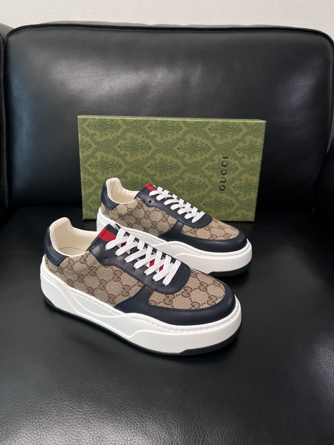 Gucci  高品质  顶级工艺品  古奇专柜新款，原厂配置意大利进口牛皮搭配印花布面料，进口牛皮内里垫
