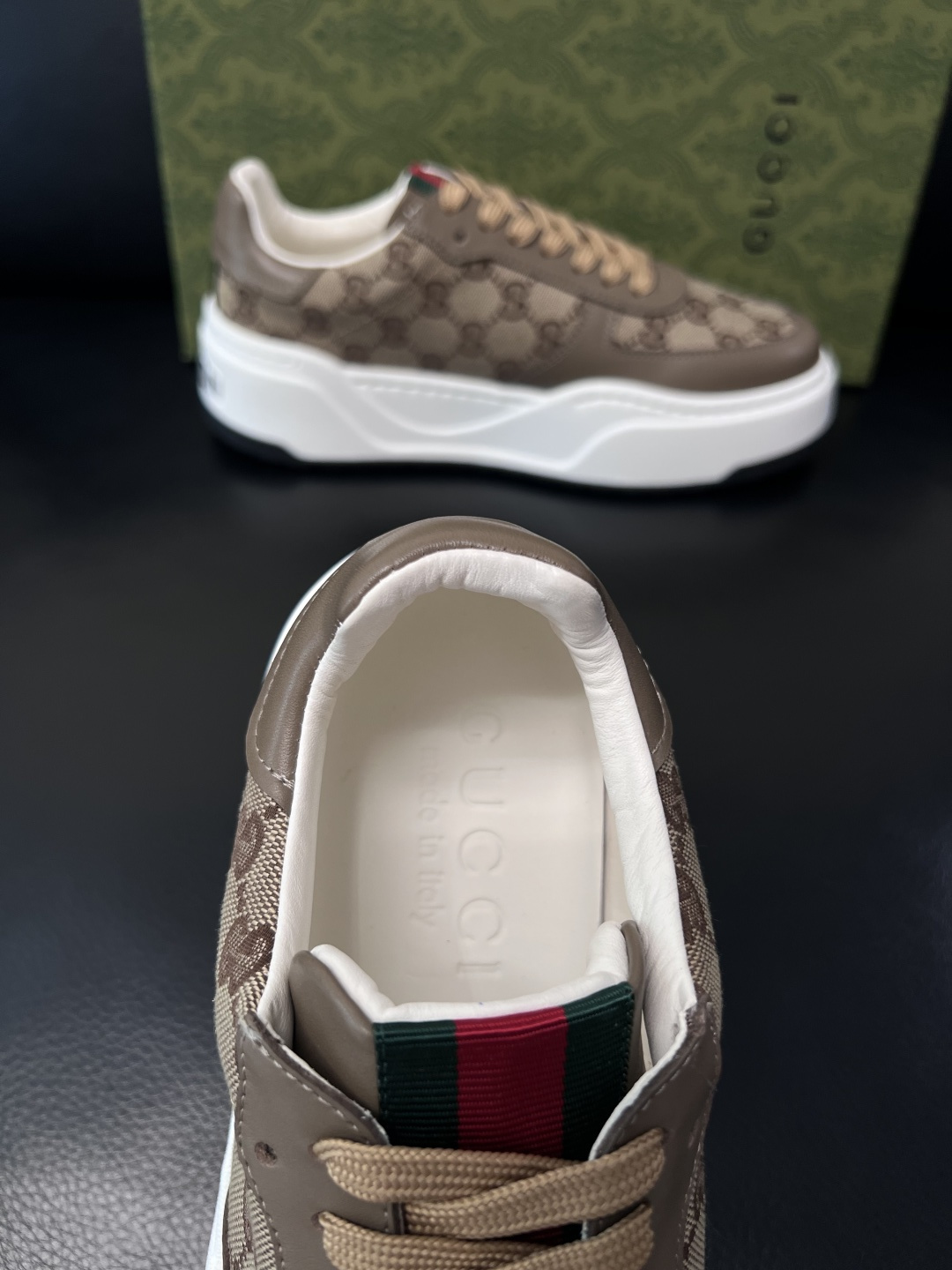 Gucci  高品质  顶级工艺品  古奇专柜新款，原厂配置意大利进口牛皮搭配印花布面料，进口牛皮内里垫