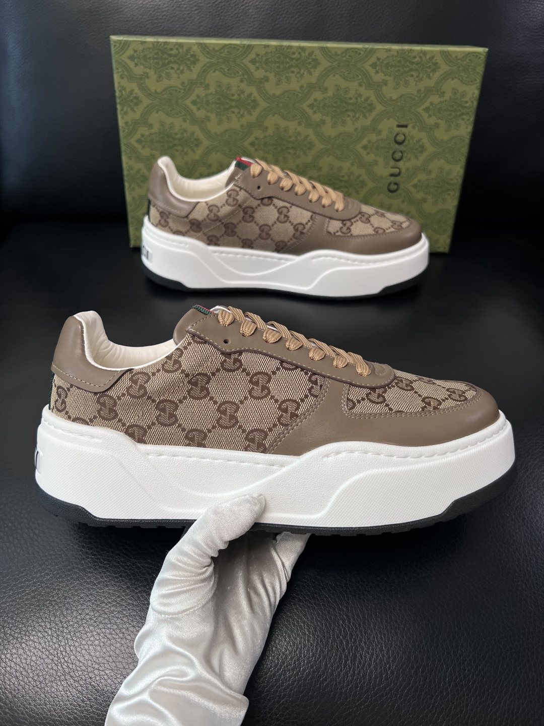 Gucci  高品质  顶级工艺品  古奇专柜新款，原厂配置意大利进口牛皮搭配印花布面料，进口牛皮内里垫