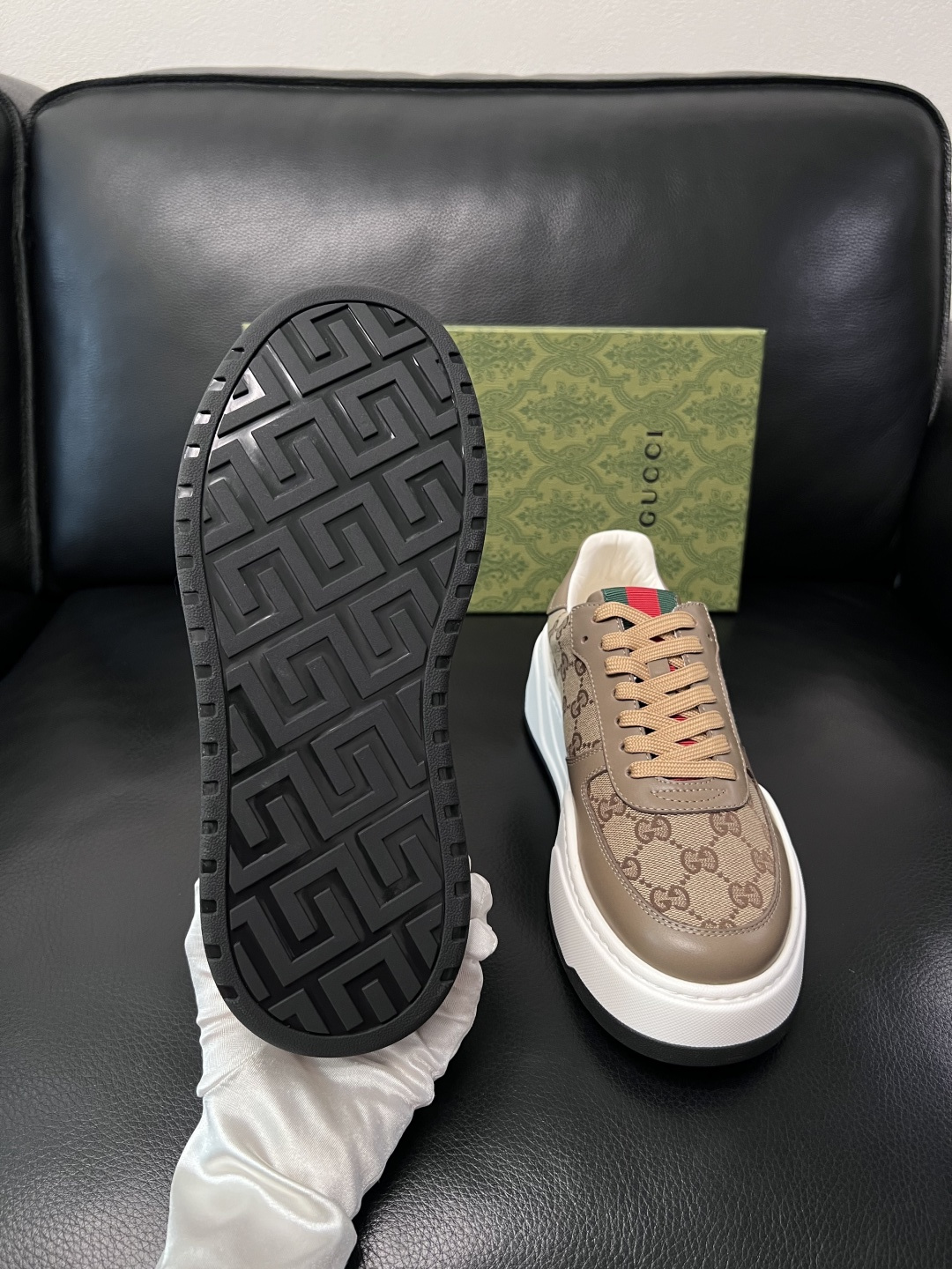 Gucci  高品质  顶级工艺品  古奇专柜新款，原厂配置意大利进口牛皮搭配印花布面料，进口牛皮内里垫