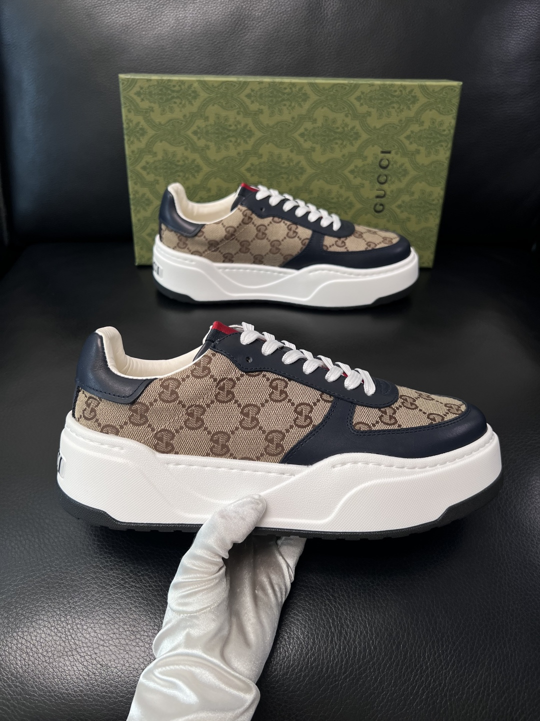Gucci  高品质  顶级工艺品  古奇专柜新款，原厂配置意大利进口牛皮搭配印花布面料，进口牛皮内里垫