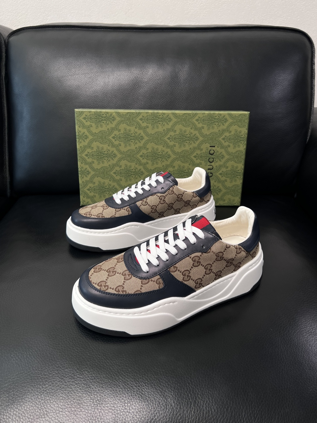 Gucci  高品质  顶级工艺品  古奇专柜新款，原厂配置意大利进口牛皮搭配印花布面料，进口牛皮内里垫