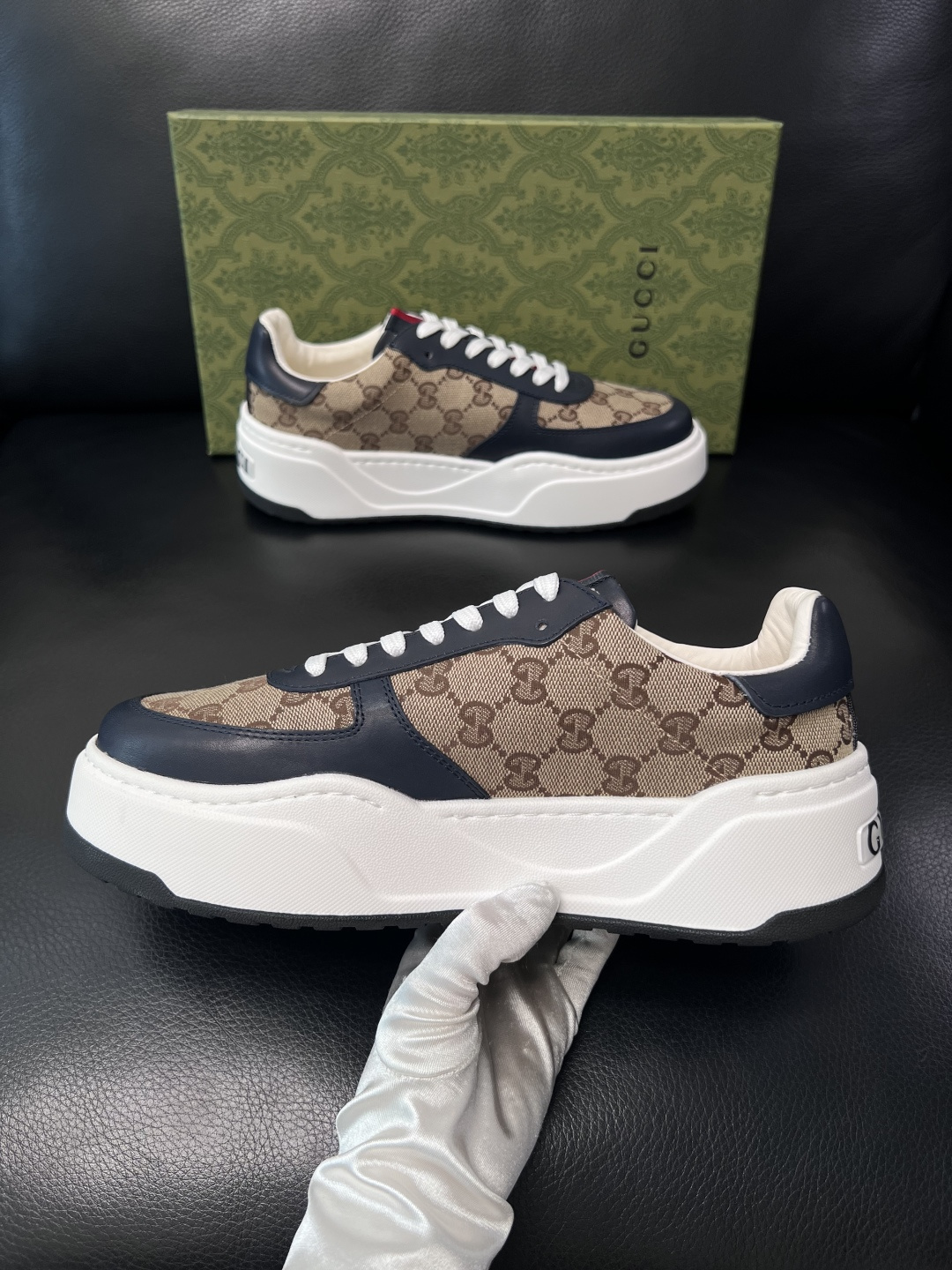 Gucci  高品质  顶级工艺品  古奇专柜新款，原厂配置意大利进口牛皮搭配印花布面料，进口牛皮内里垫