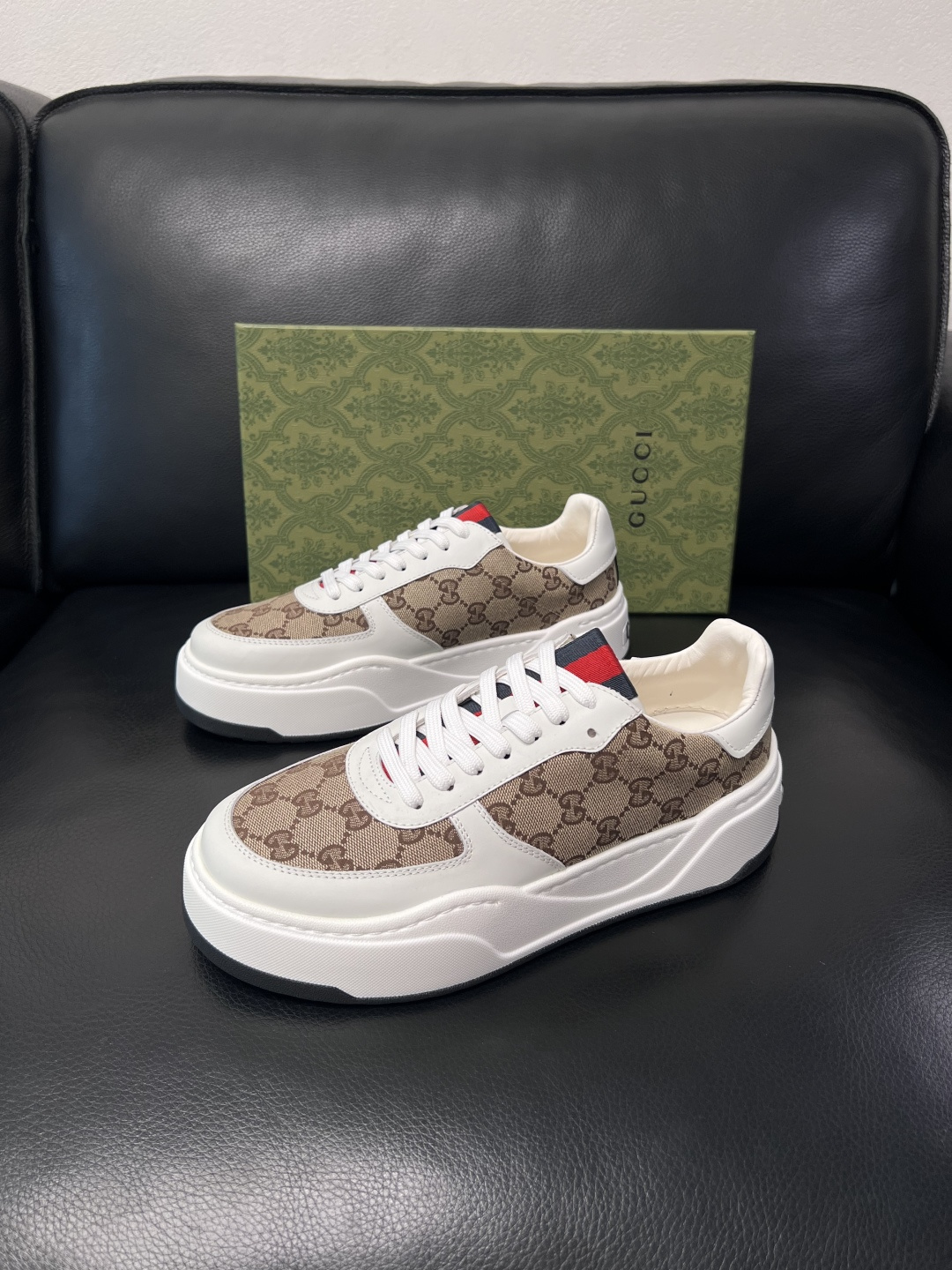 Gucci  高品质  顶级工艺品  古奇专柜新款，原厂配置意大利进口牛皮搭配印花布面料，进口牛皮内里垫