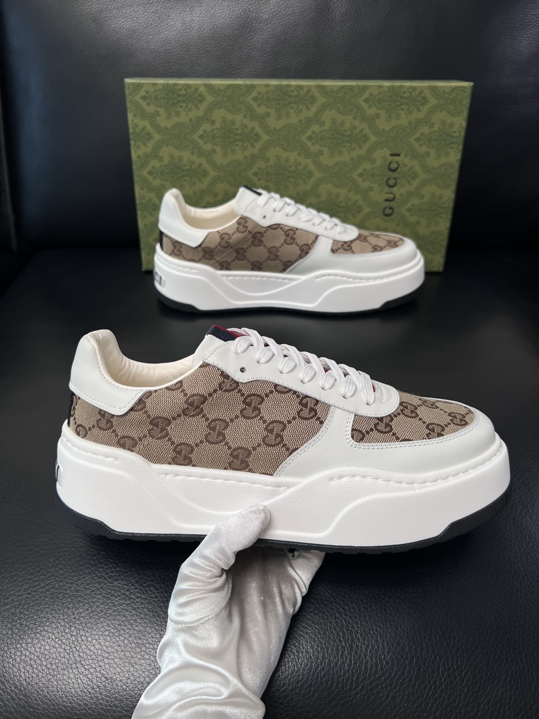 Gucci  高品质  顶级工艺品  古奇专柜新款，原厂配置意大利进口牛皮搭配印花布面料，进口牛皮内里垫