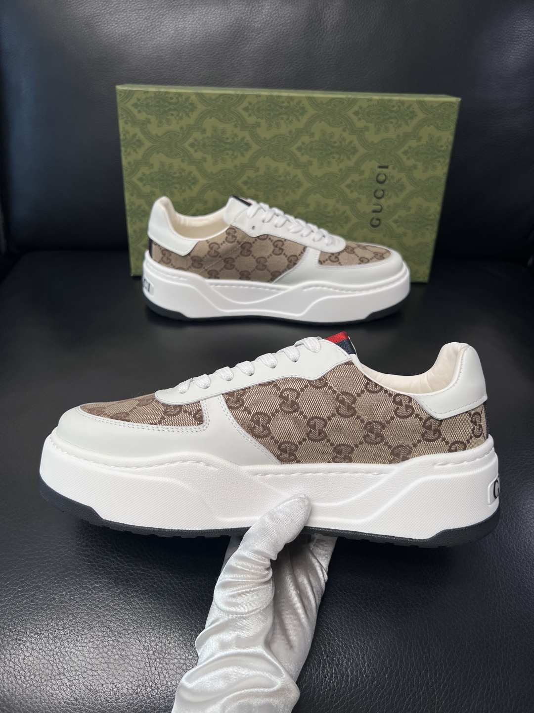 Gucci  高品质  顶级工艺品  古奇专柜新款，原厂配置意大利进口牛皮搭配印花布面料，进口牛皮内里垫