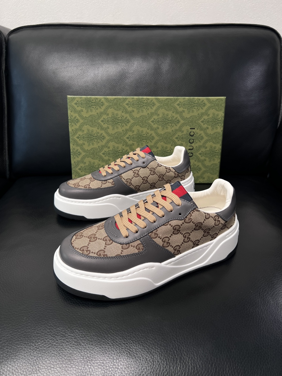Gucci  高品质  顶级工艺品  古奇专柜新款，原厂配置意大利进口牛皮搭配印花布面料，进口牛皮内里垫