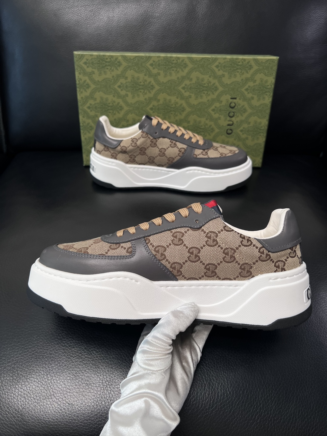 Gucci  高品质  顶级工艺品  古奇专柜新款，原厂配置意大利进口牛皮搭配印花布面料，进口牛皮内里垫