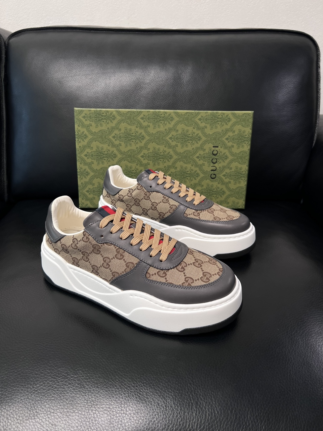 Gucci  高品质  顶级工艺品  古奇专柜新款，原厂配置意大利进口牛皮搭配印花布面料，进口牛皮内里垫