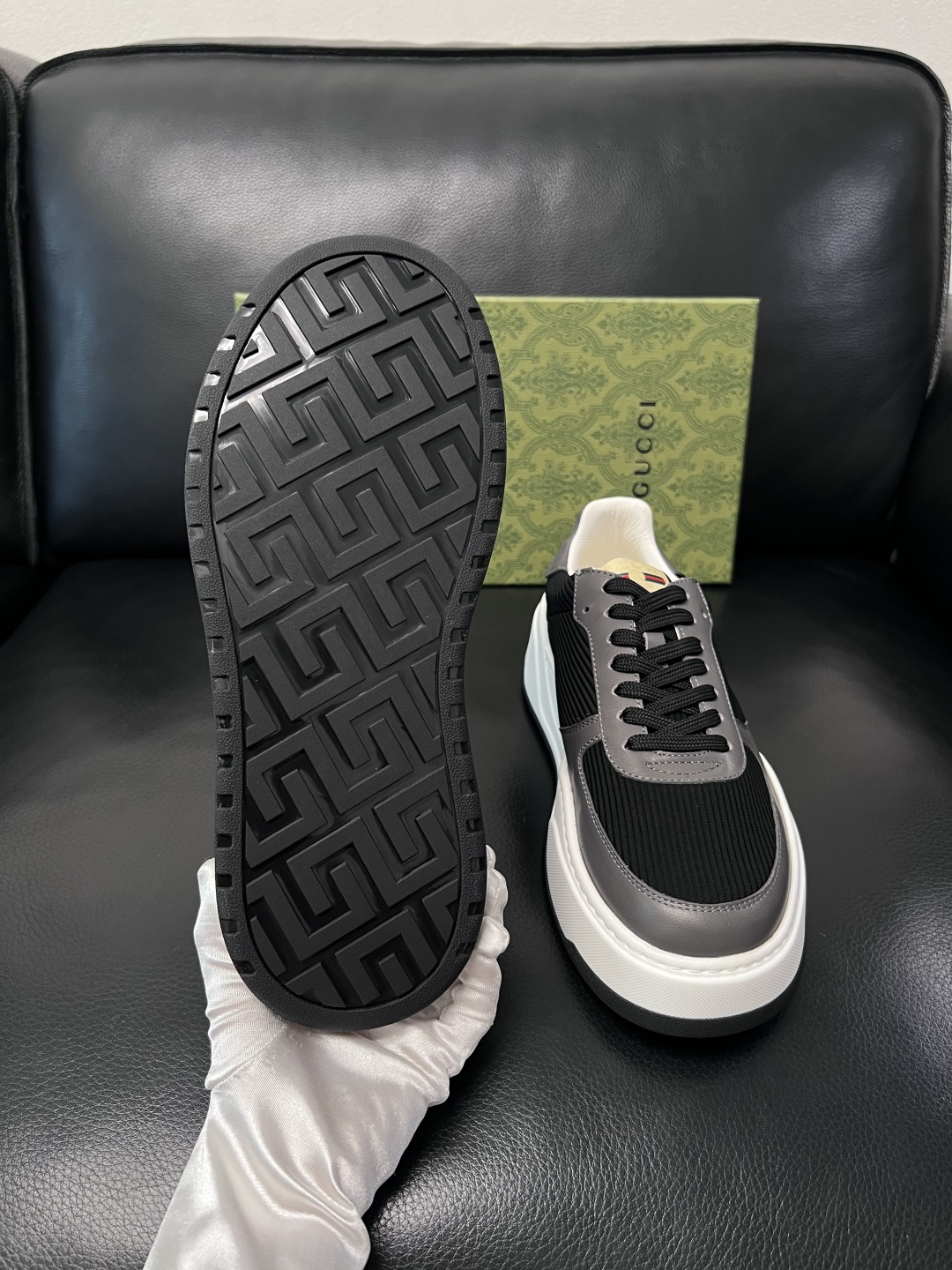 Gucci  高品质  顶级工艺品  古奇专柜新款，原厂配置意大利进口牛皮搭配印花布面料，进口牛皮内里垫