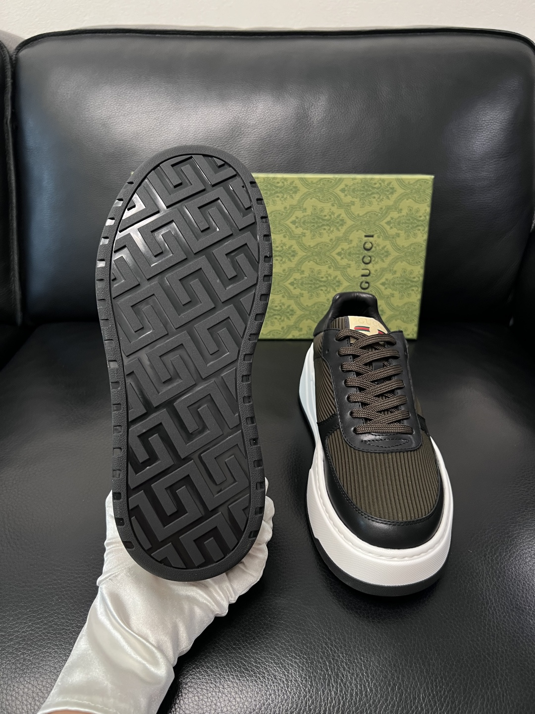 Gucci  高品质  顶级工艺品  古奇专柜新款，原厂配置意大利进口牛皮搭配印花布面料，进口牛皮内里垫