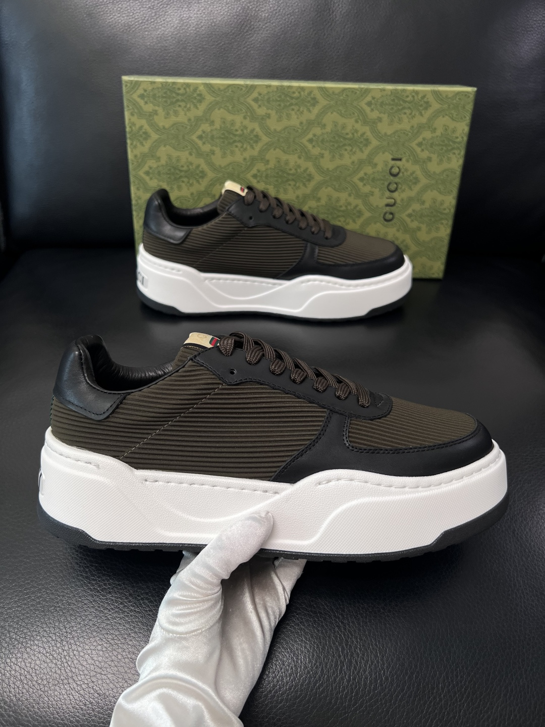 Gucci  高品质  顶级工艺品  古奇专柜新款，原厂配置意大利进口牛皮搭配印花布面料，进口牛皮内里垫