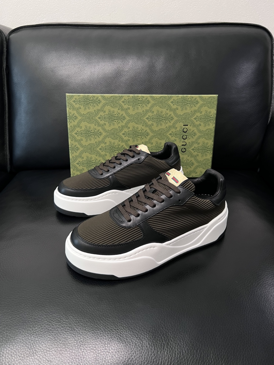 Gucci  高品质  顶级工艺品  古奇专柜新款，原厂配置意大利进口牛皮搭配印花布面料，进口牛皮内里垫