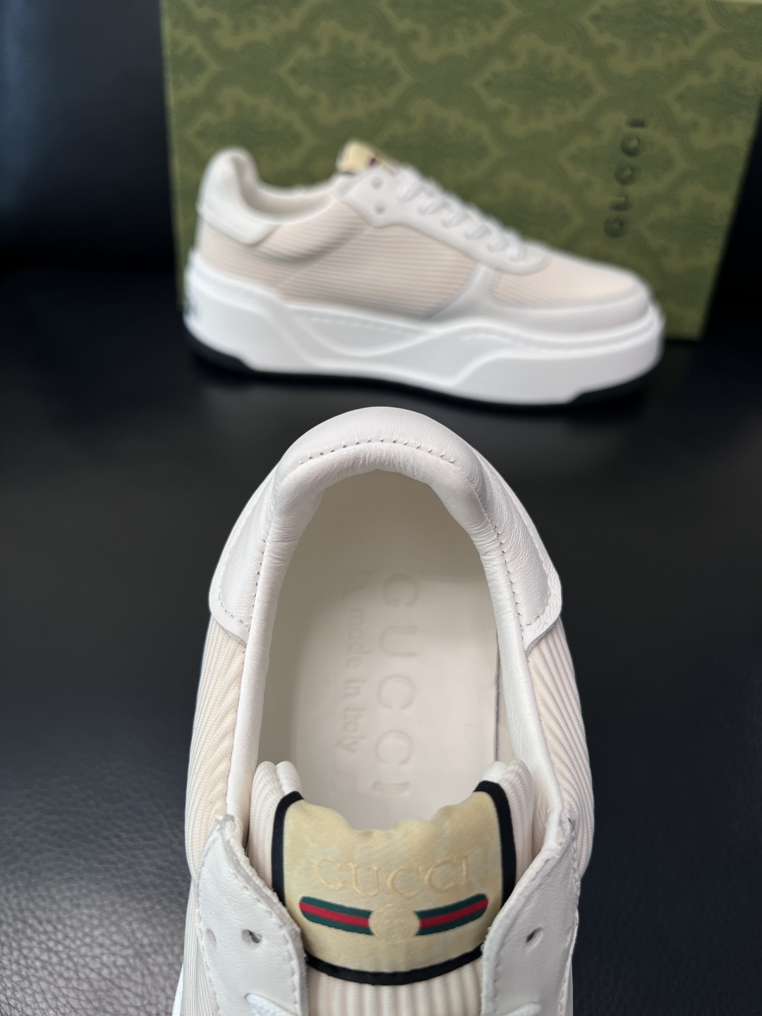 Gucci  高品质  顶级工艺品  古奇专柜新款，原厂配置意大利进口牛皮搭配印花布面料，进口牛皮内里垫