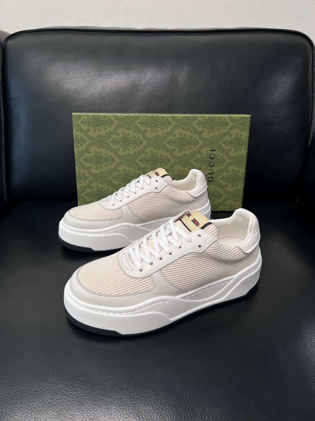 Gucci  高品质  顶级工艺品  古奇专柜新款，原厂配置意大利进口牛皮搭配印花布面料，进口牛皮内里垫