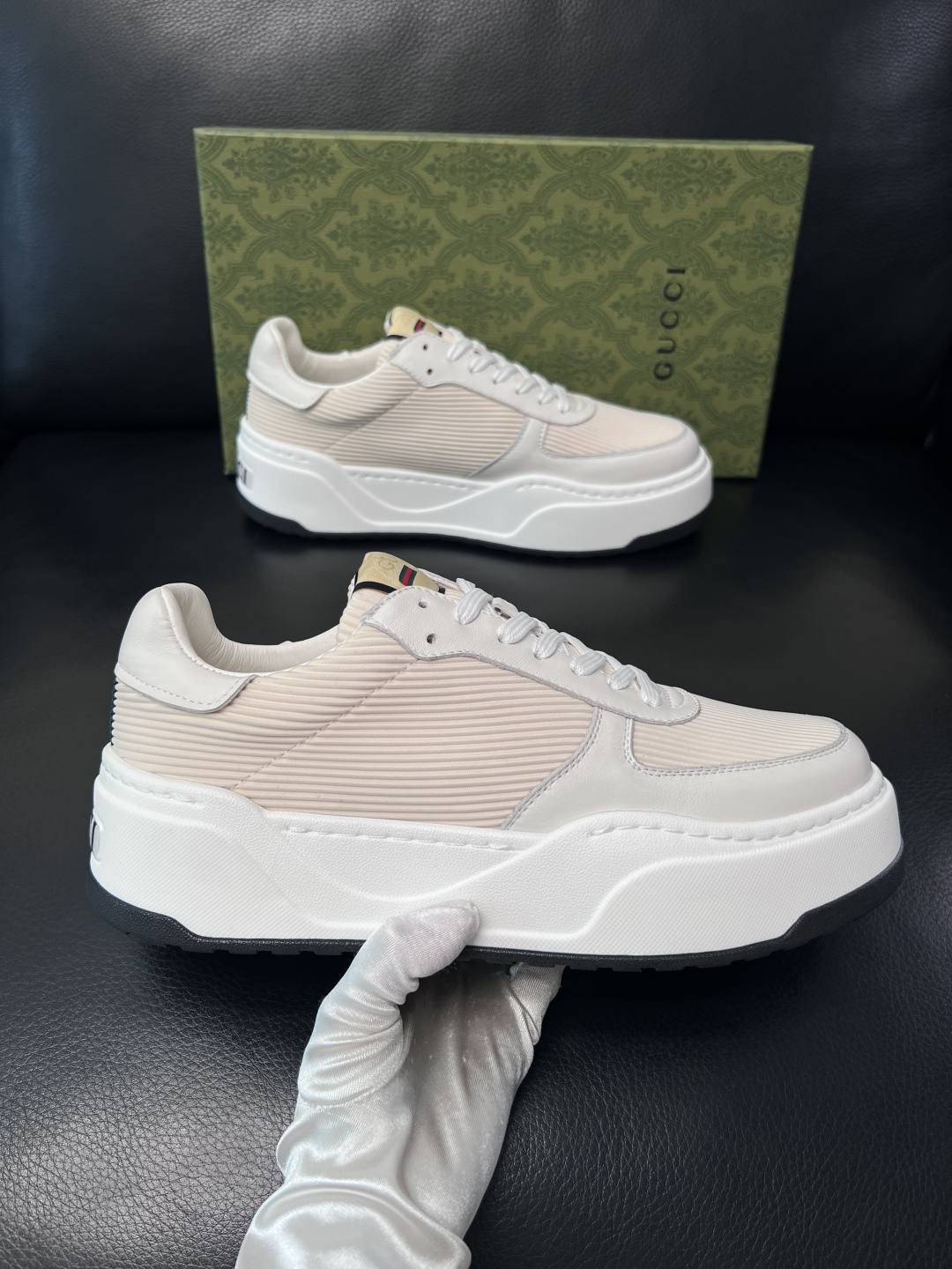 Gucci  高品质  顶级工艺品  古奇专柜新款，原厂配置意大利进口牛皮搭配印花布面料，进口牛皮内里垫