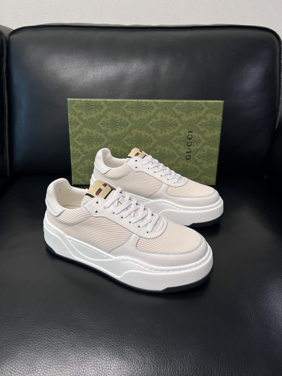 Gucci  高品质  顶级工艺品  古奇专柜新款，原厂配置意大利进口牛皮搭配印花布面料，进口牛皮内里垫