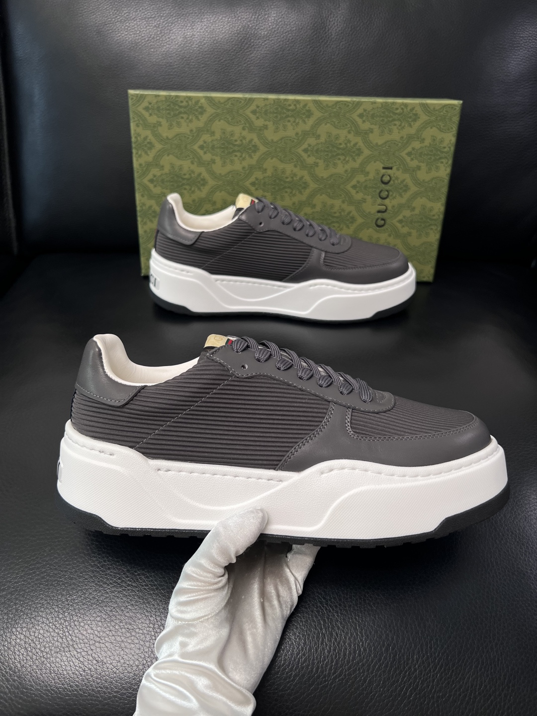 Gucci  高品质  顶级工艺品  古奇专柜新款，原厂配置意大利进口牛皮搭配印花布面料，进口牛皮内里垫