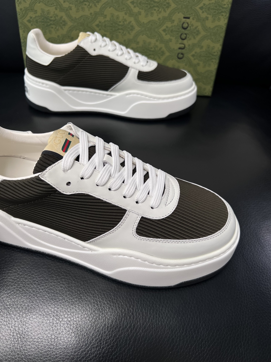Gucci  高品质  顶级工艺品  古奇专柜新款，原厂配置意大利进口牛皮搭配印花布面料，进口牛皮内里垫