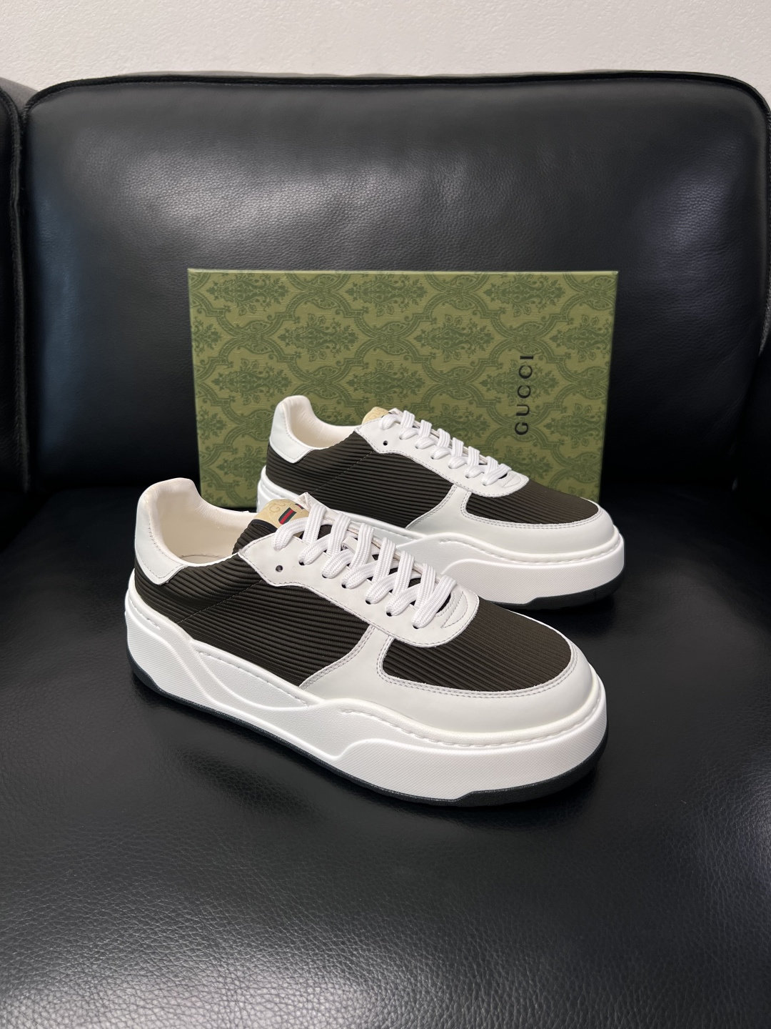 Gucci  高品质  顶级工艺品  古奇专柜新款，原厂配置意大利进口牛皮搭配印花布面料，进口牛皮内里垫