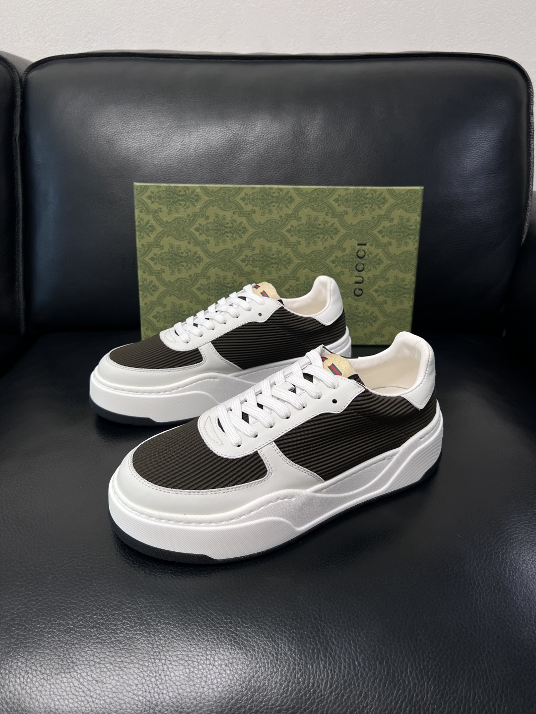 Gucci  高品质  顶级工艺品  古奇专柜新款，原厂配置意大利进口牛皮搭配印花布面料，进口牛皮内里垫