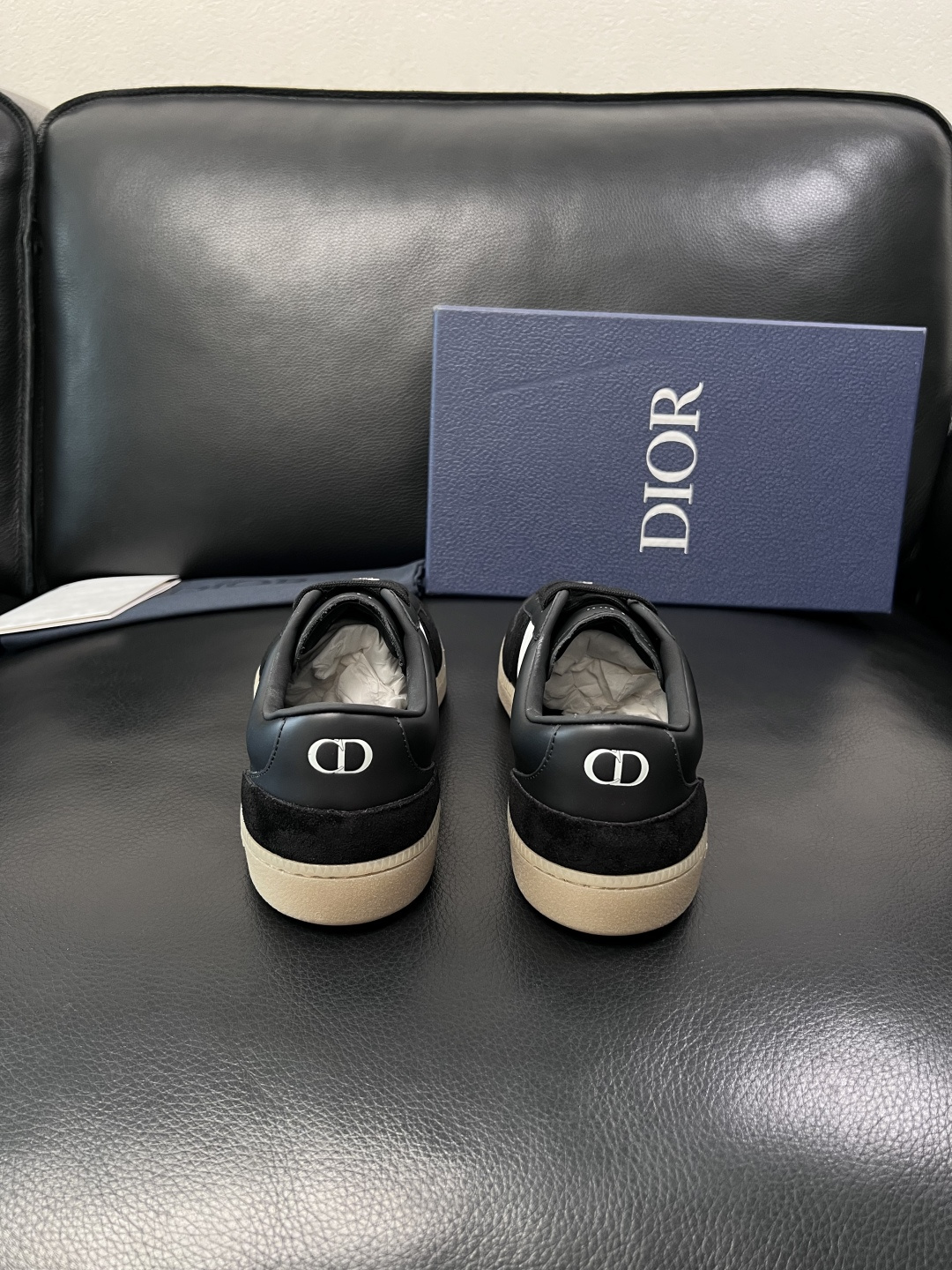 Dior 顶级工艺品 迪奥  专柜同步 原厂配置，意大利进口原版牛皮面料，透气舒适进口水染牛里垫，鞋底：