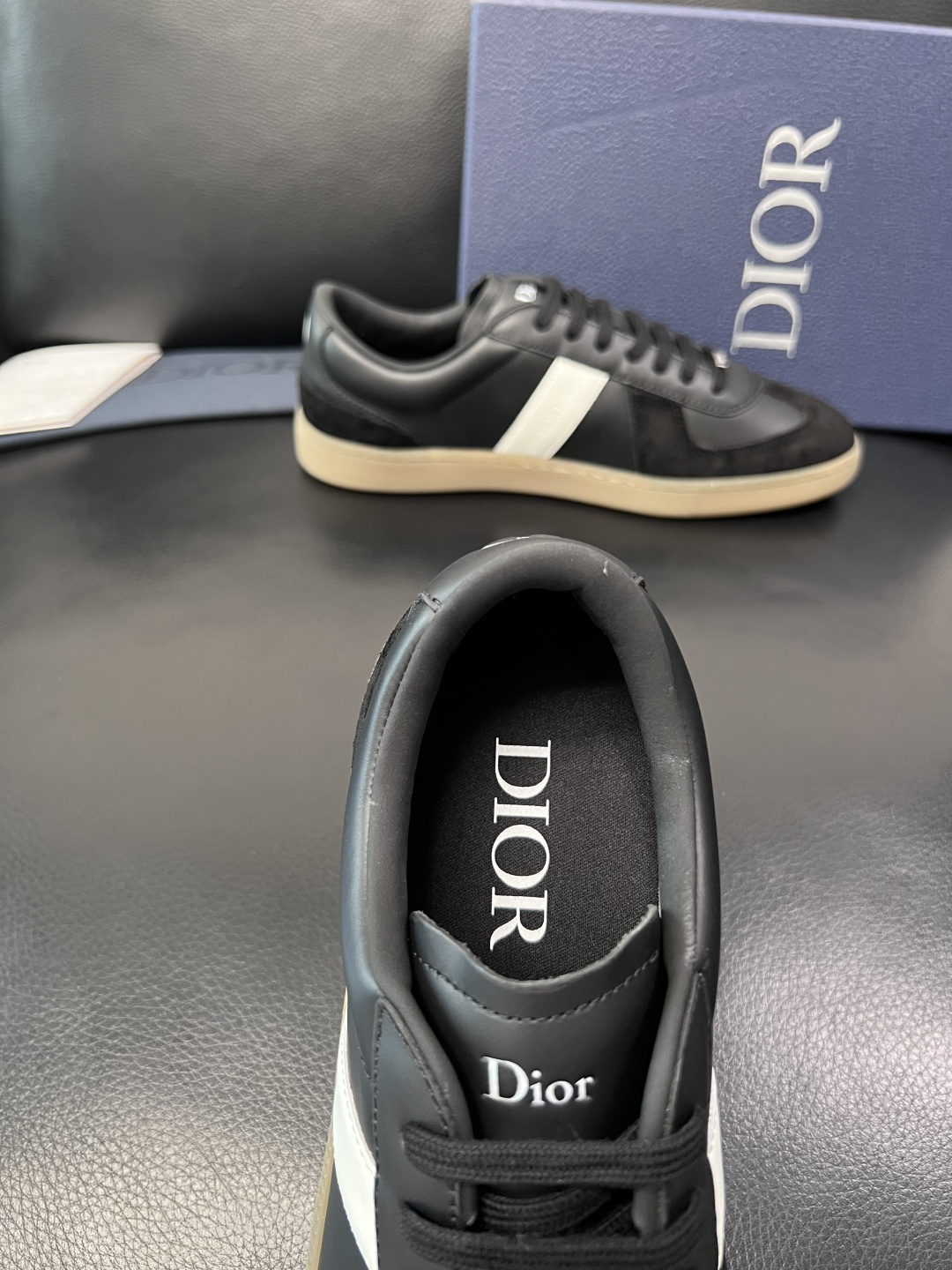Dior 顶级工艺品 迪奥  专柜同步 原厂配置，意大利进口原版牛皮面料，透气舒适进口水染牛里垫，鞋底：