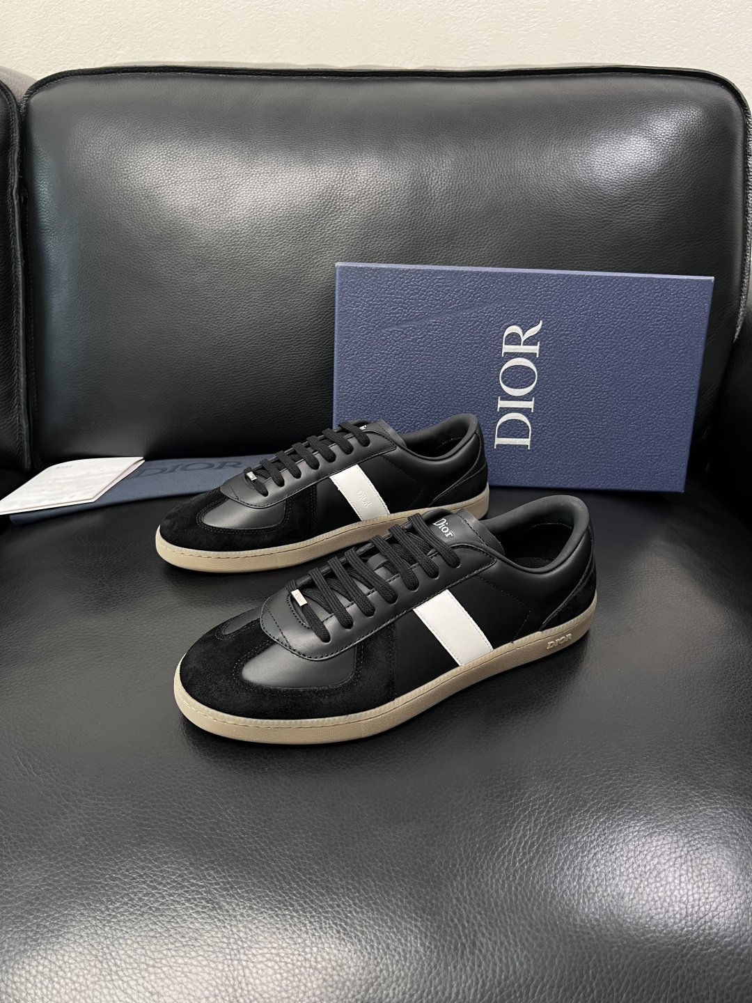 Dior 顶级工艺品 迪奥  专柜同步 原厂配置，意大利进口原版牛皮面料，透气舒适进口水染牛里垫，鞋底：
