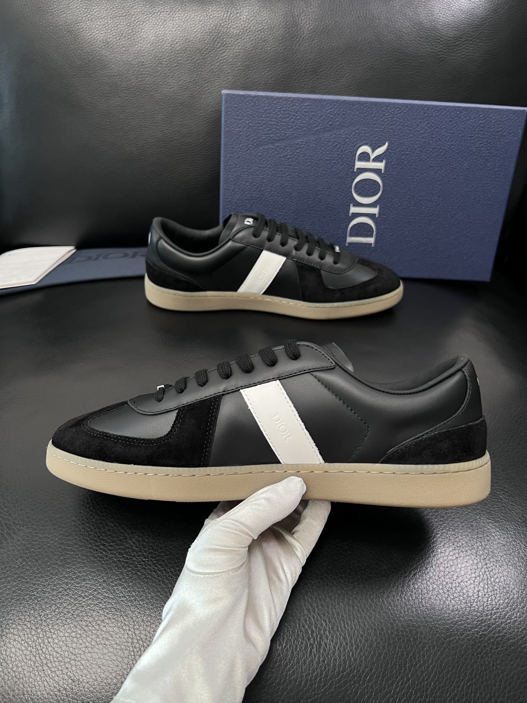 Dior 顶级工艺品 迪奥  专柜同步 原厂配置，意大利进口原版牛皮面料，透气舒适进口水染牛里垫，鞋底：