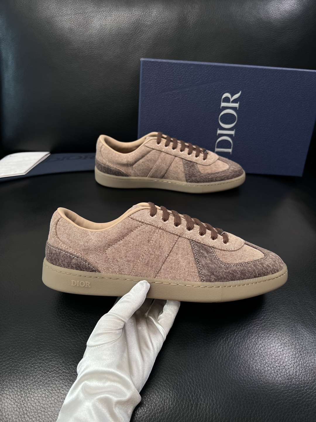 Dior 顶级工艺品 迪奥  专柜同步 原厂配置，意大利进口原版牛皮面料，透气舒适进口水染牛里垫，鞋底：