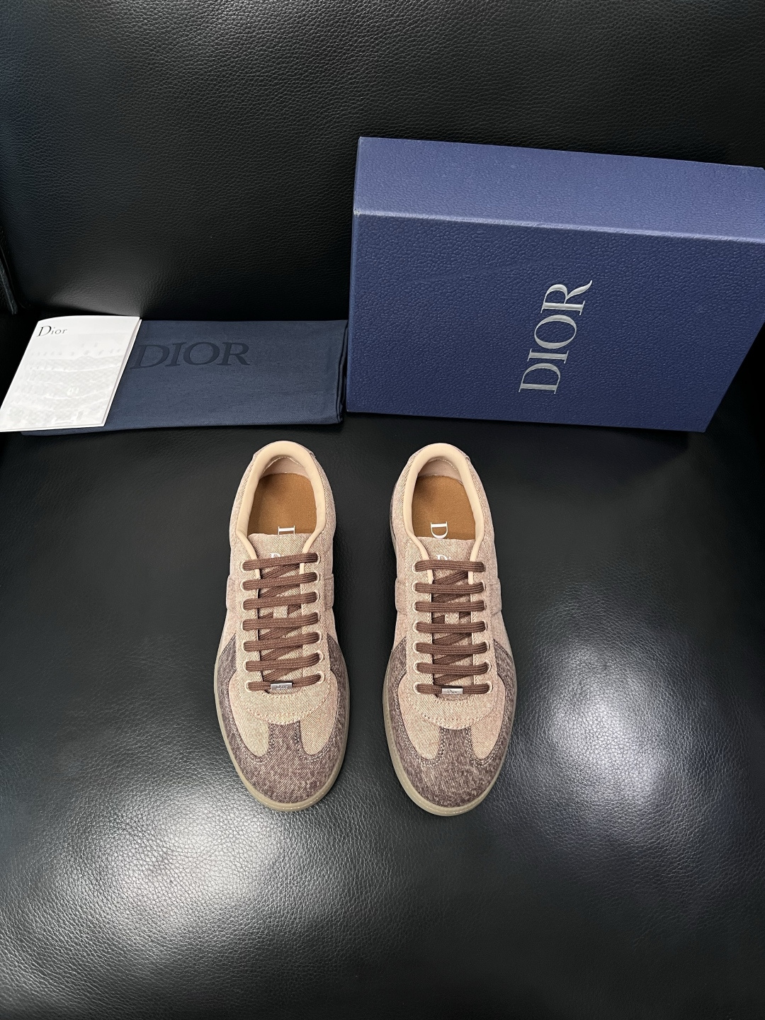 Dior 顶级工艺品 迪奥  专柜同步 原厂配置，意大利进口原版牛皮面料，透气舒适进口水染牛里垫，鞋底：