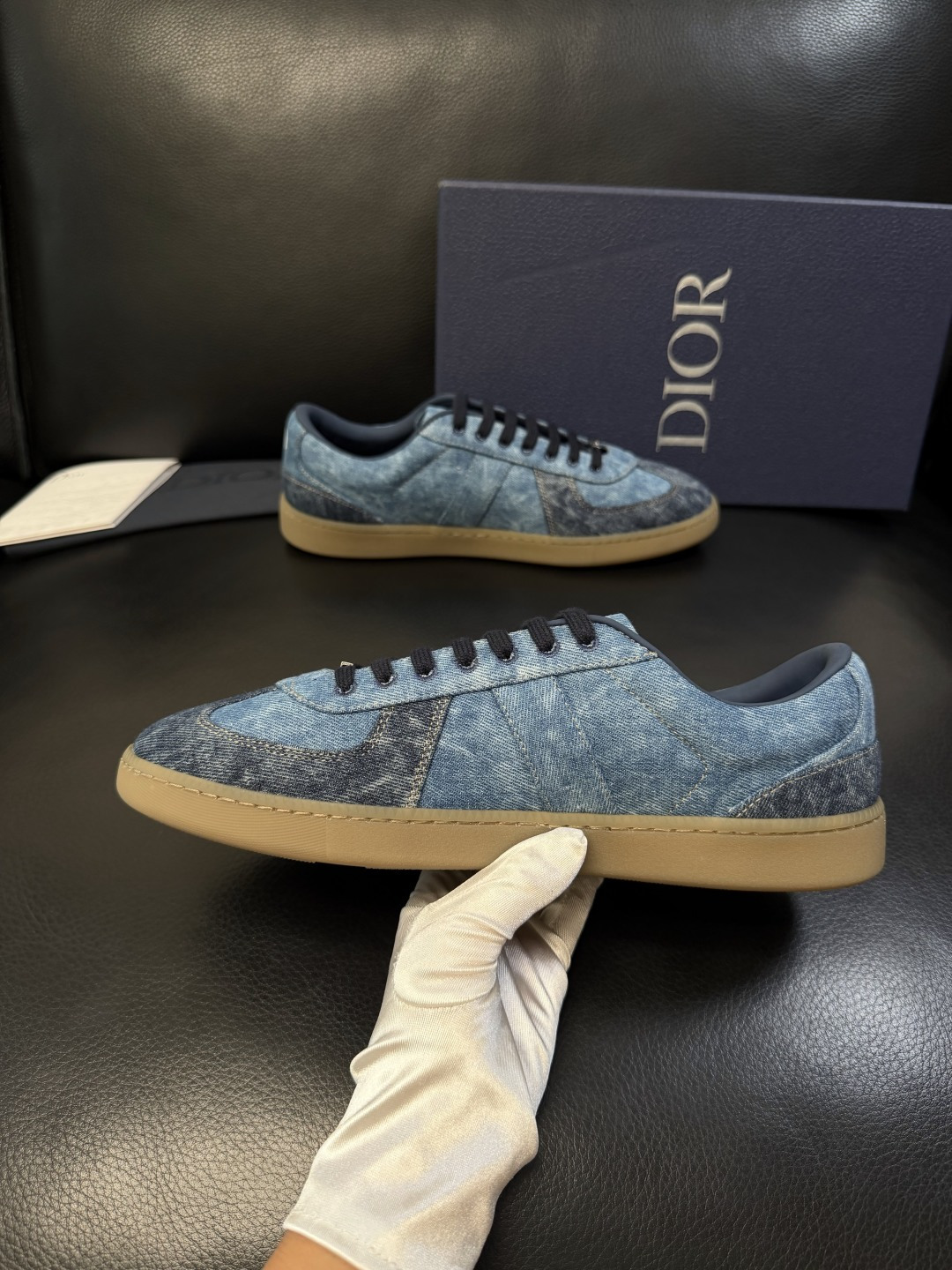 Dior 顶级工艺品 迪奥  专柜同步 原厂配置，意大利进口原版牛皮面料，透气舒适进口水染牛里垫，鞋底：