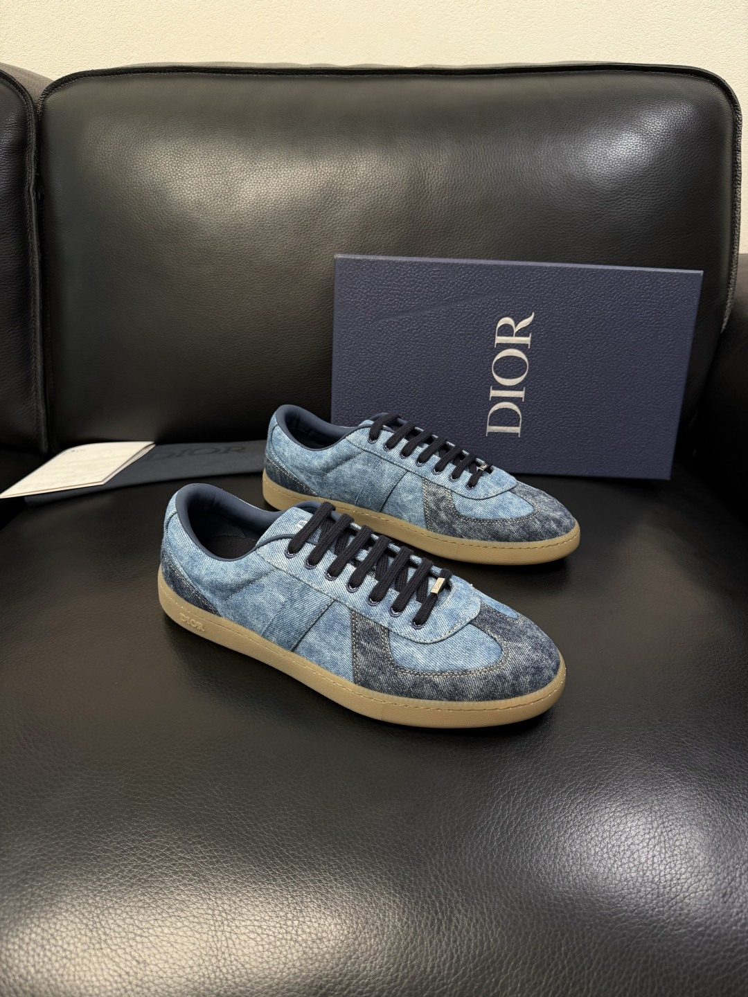 Dior 顶级工艺品 迪奥  专柜同步 原厂配置，意大利进口原版牛皮面料，透气舒适进口水染牛里垫，鞋底：