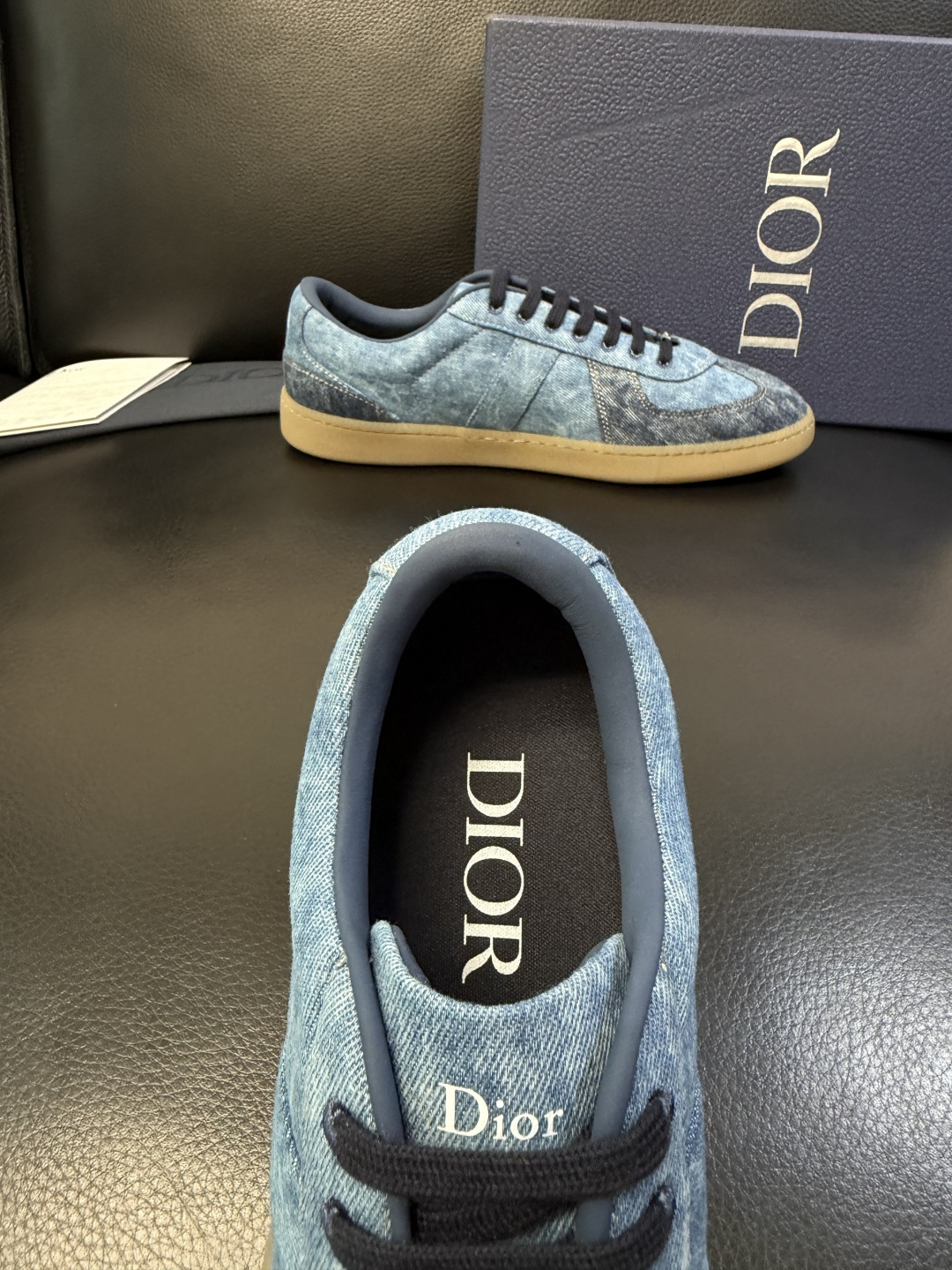 Dior 顶级工艺品 迪奥  专柜同步 原厂配置，意大利进口原版牛皮面料，透气舒适进口水染牛里垫，鞋底：