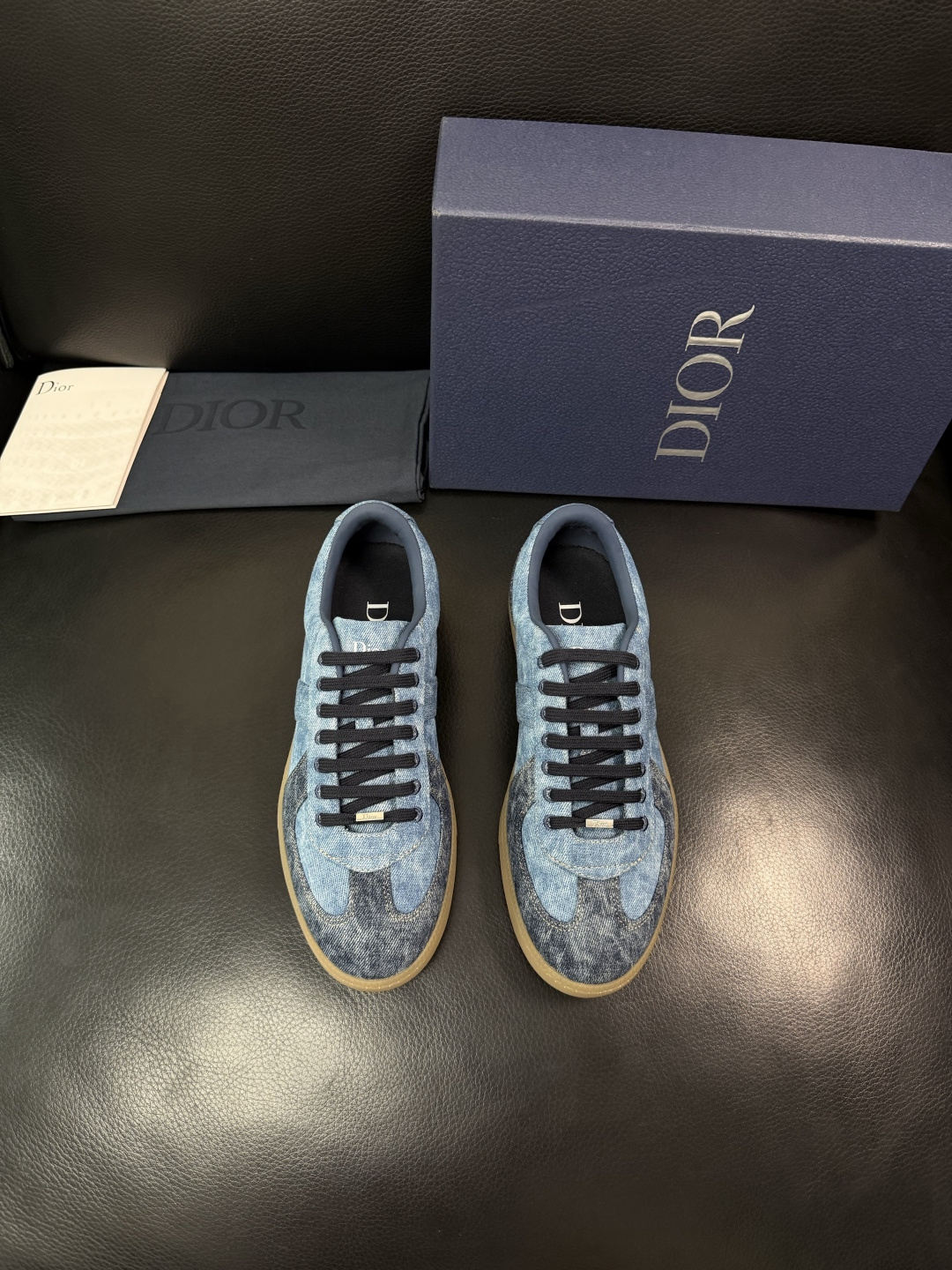 Dior 顶级工艺品 迪奥  专柜同步 原厂配置，意大利进口原版牛皮面料，透气舒适进口水染牛里垫，鞋底：