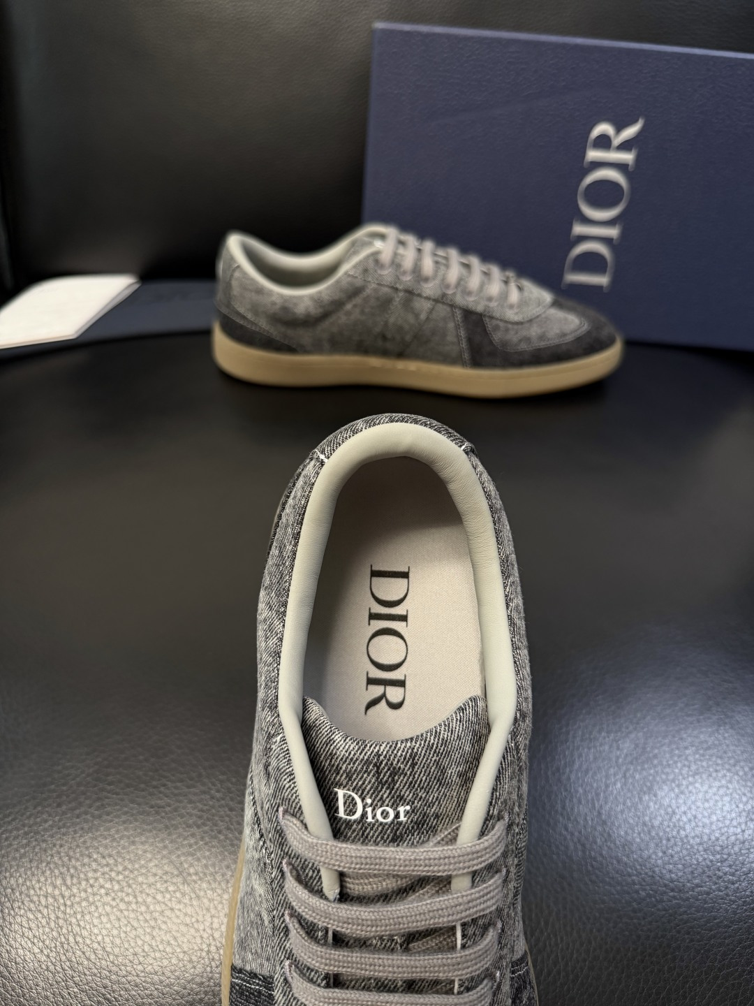 Dior 顶级工艺品 迪奥  专柜同步 原厂配置，意大利进口原版牛皮面料，透气舒适进口水染牛里垫，鞋底：